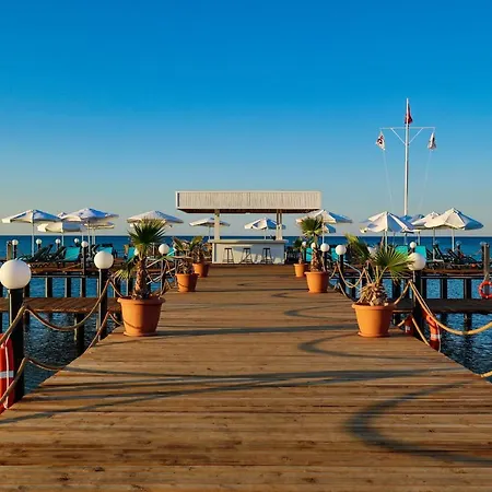Crystal Centro - Ultimate Üdülőközpont 5*