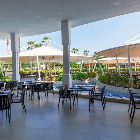 Üdülőközpont Crystal Centro - Ultimate 5*