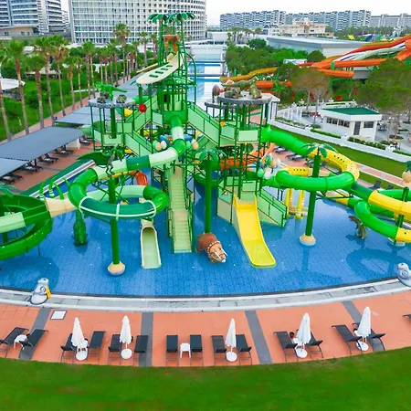 Crystal Centro - Ultimate Üdülőközpont 5*